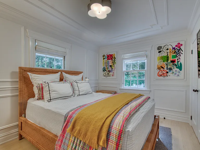 55 Shrubland Rd — Photo 9