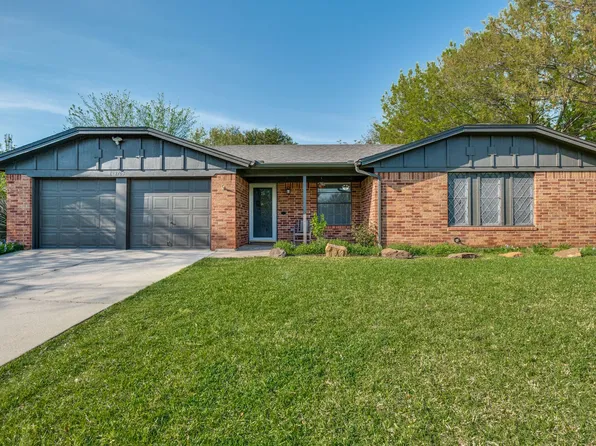 8705 Irongate Dr, North Richland Hills, TX 76182