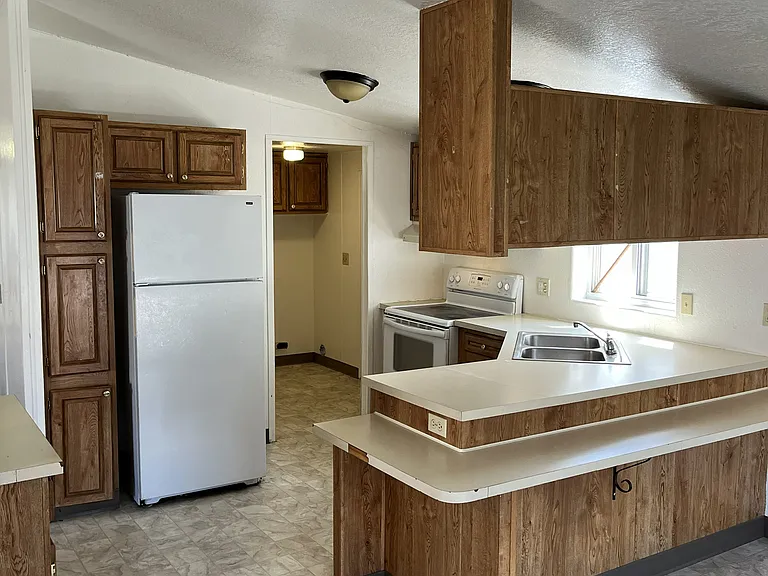 8417 W Fairview Ave #10 — Photo 9