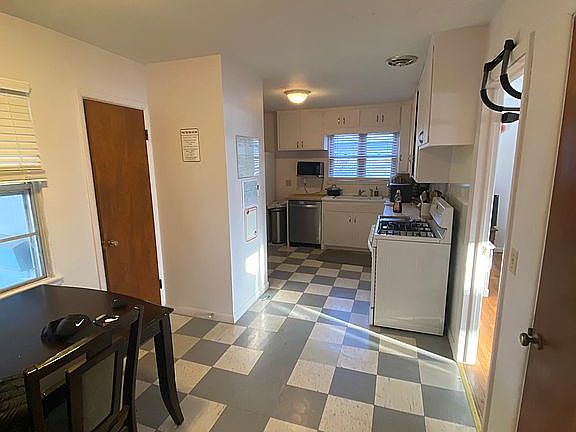 Kitchen/Breakfast Nook