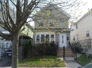 56 New St, Staten Island, NY 10302