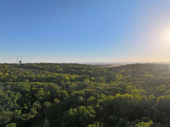 4th image of Eagle Ridge Dr