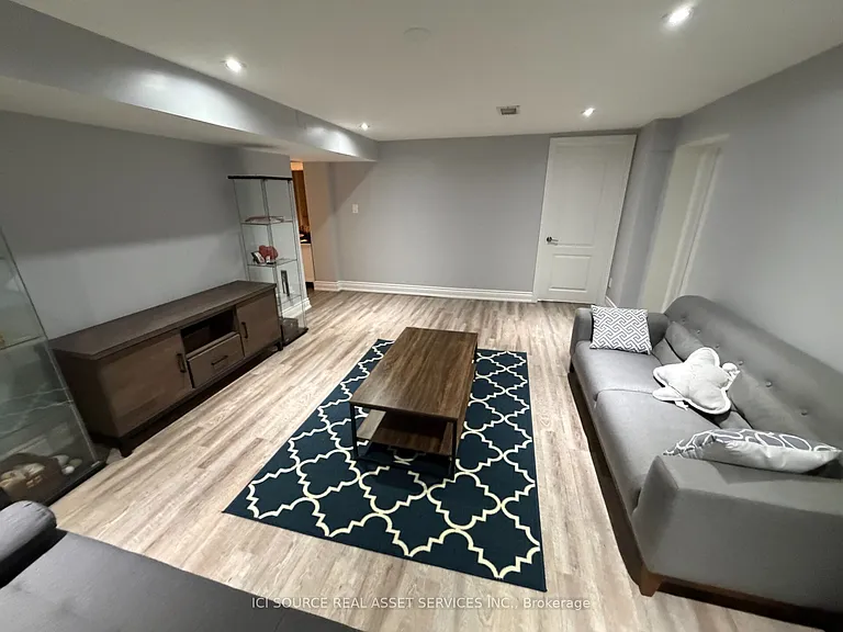 65 Glen Agar Dr #BASEMENT — Photo 12