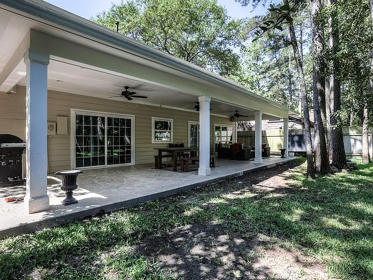 24 Edgewood Forest Ct — Photo 2