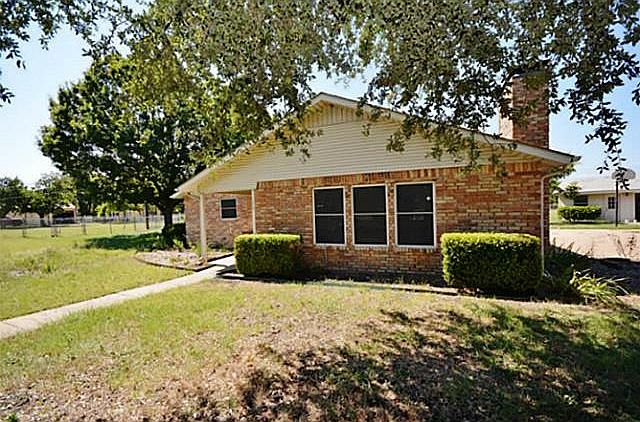 1st image of 106 Bow Creek Ct