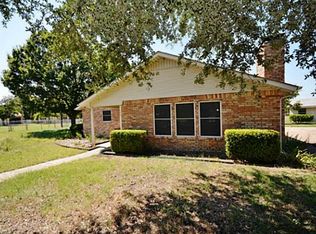 106 Bow Creek Ct, Red Oak, TX 75154