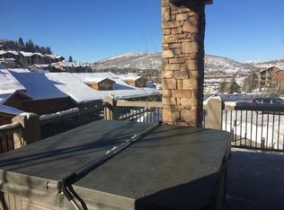 420 Shorewood Ct, Valparaiso, IN 46385