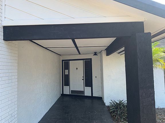 3rd image of 1845 E Crowley Cir