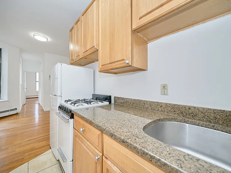 132 W 109th St #5D — Photo 4