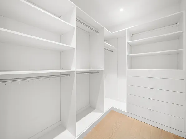 277 5th Avenue image 7 of 15