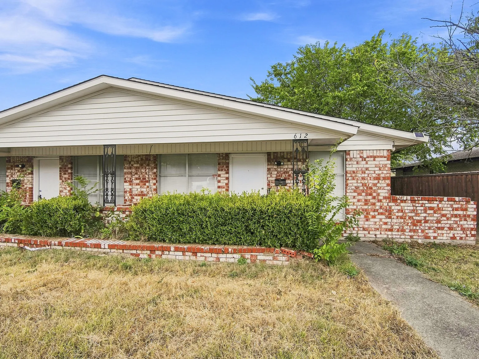 2 bed, $1,700 — Photo 2
