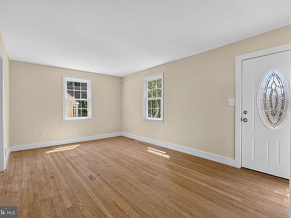 3rd image of 4403 68th Pl