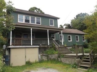 16 Vernon Dr, Kent Lakes, NY 10512