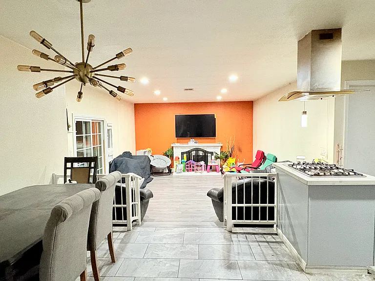 42571 Fontainebleau Park Ln — Photo 13