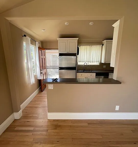 8503 Lilienthal Ave — Photo 4