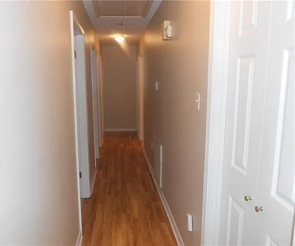214 W Hickory St — Photo 17