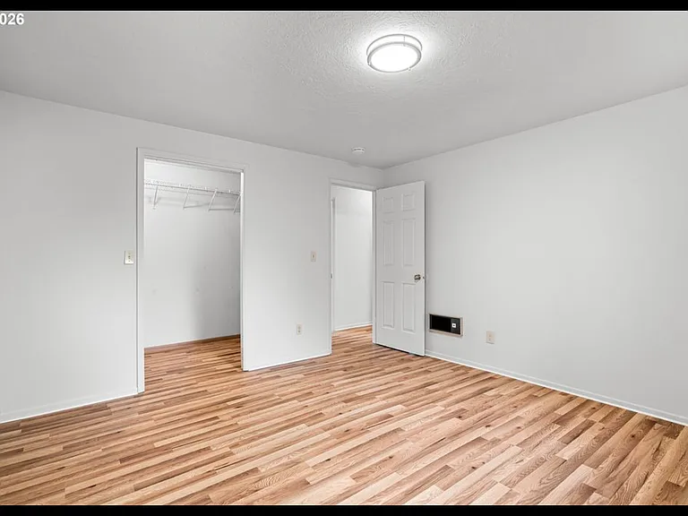 5803 SW 56th Ave — Photo 6