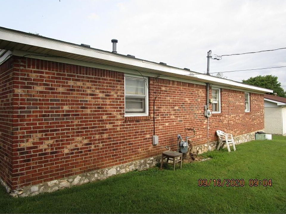 2nd image of 310 Coombs Dr