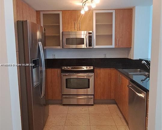 3rd image of 7900 Harbor Island Dr APT 522