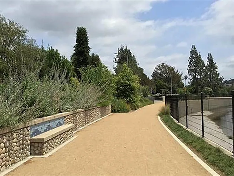 The Riverview — Photo 7