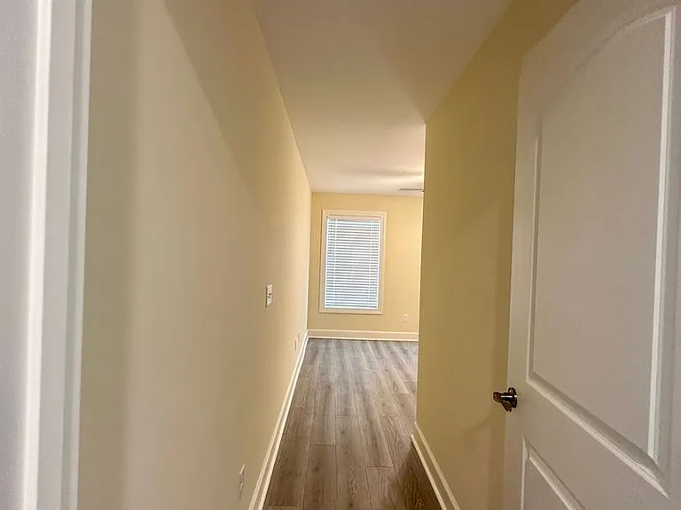 522 Addison Ave — Photo 15