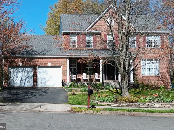 209 Lawford Dr SW, Leesburg, VA 20175