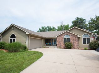 5562 SW West Dr, Topeka, KS 66606