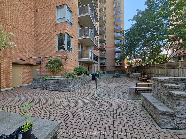429 Somerset St W #204 — Photo 2