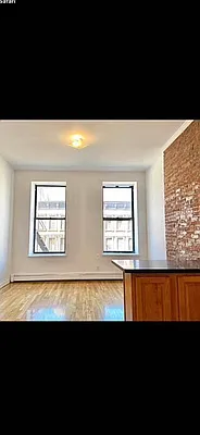 Living room, photo 1