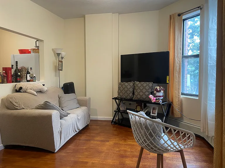 1115 Harrison Ave #2 — Photo 2