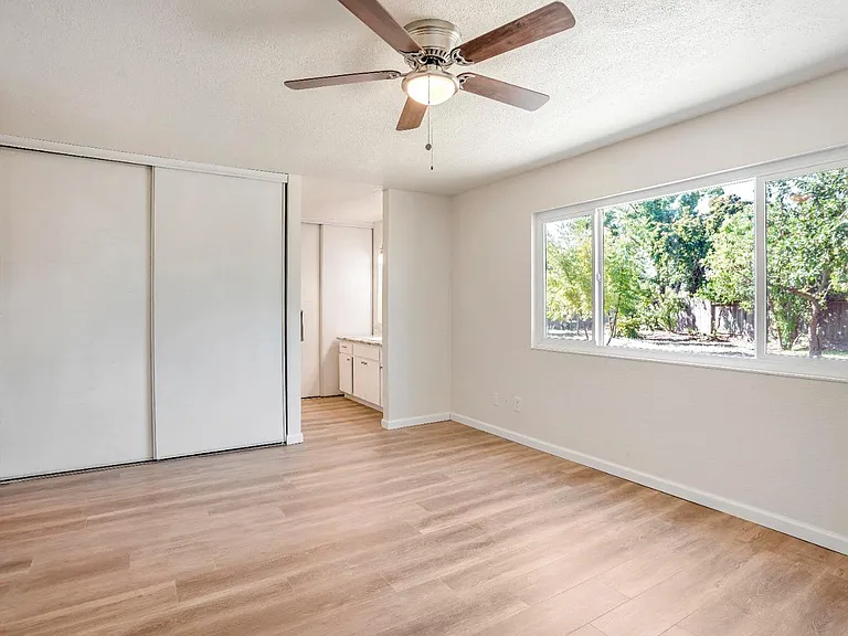 3928 Talmage Ct — Photo 13