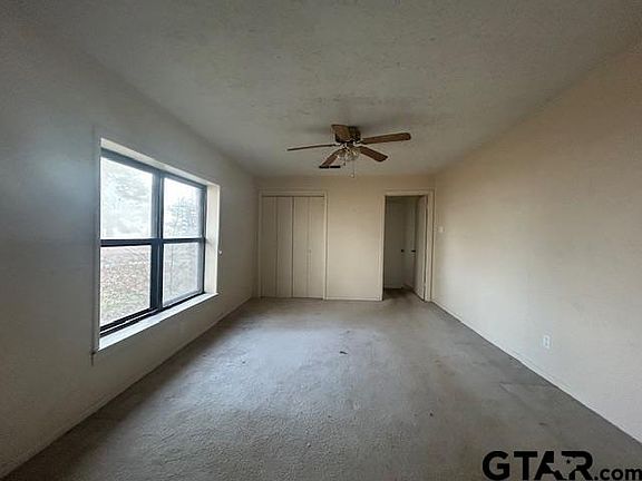 3rd image of 20994 Franklin Dr