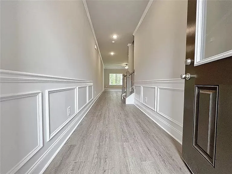 3 bed, 2.5 bath, 2357 sqft, $2,500 — Photo 3