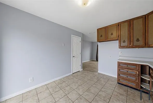 850 Saint Bartholomew Dr — Photo 11