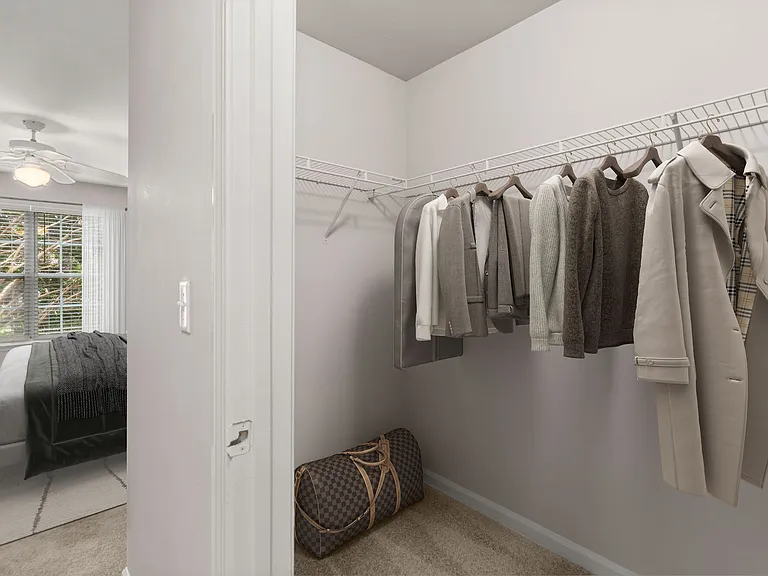 Heritage Apartments — Photo 9