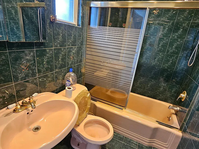 2729 E 26th St #2 — Photo 5
