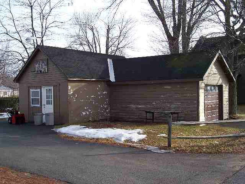 4th image of 395 VANDENBURGH POINT Road