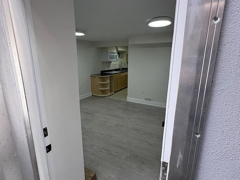44 Royal Orchard Blvd — Photo 16