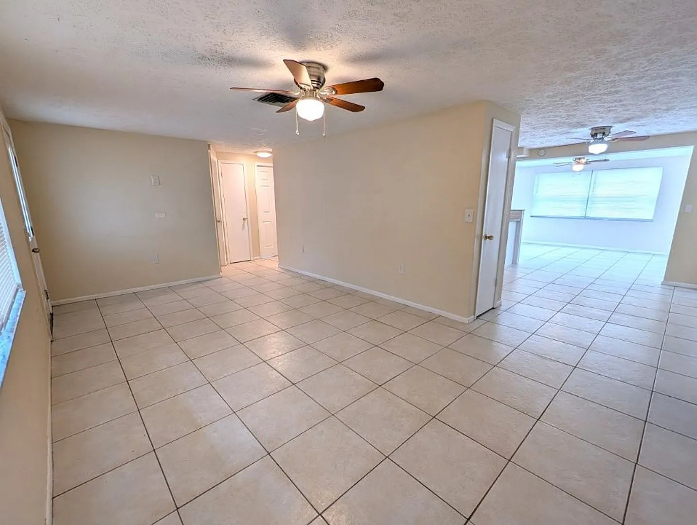 Newly Renovated 3bed, 2bath Large Home With A Fenced In Yard... Schedule Your Tour Today! — Photo 3