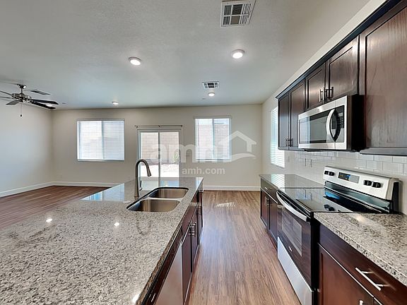 3rd image of 289 Cape Seville Pl