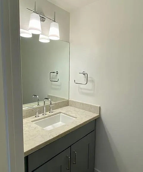 Powder room.