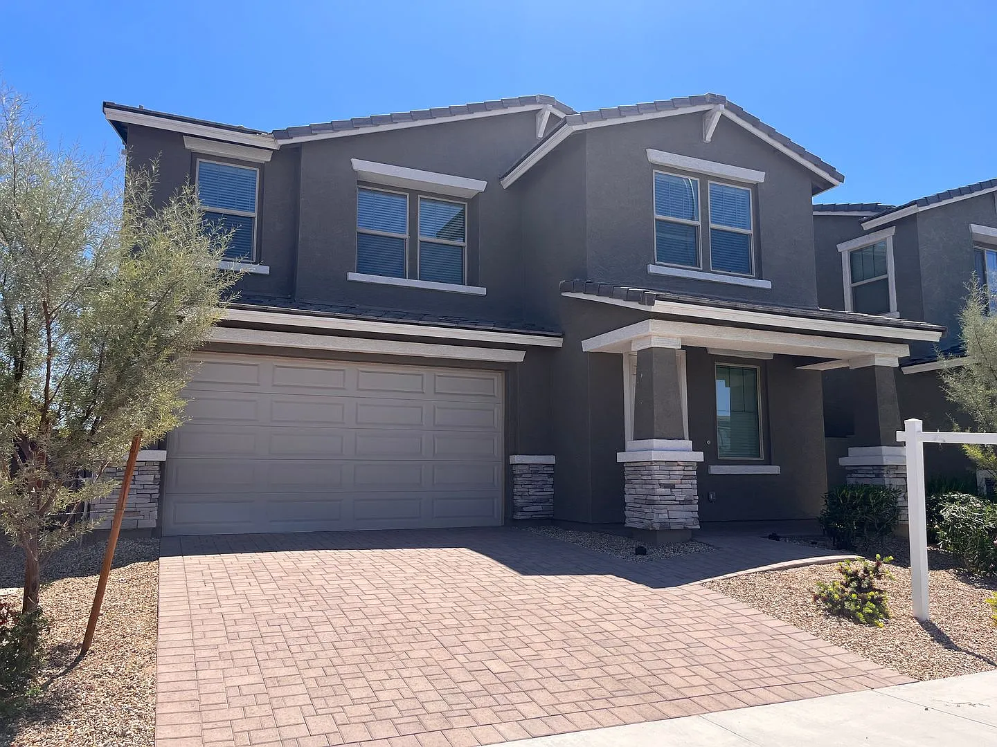 4 bed, 3.5 bath, 3263 sqft, $2,595 — Photo 1