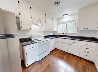 1945 9th St #D, Redding, CA 96001