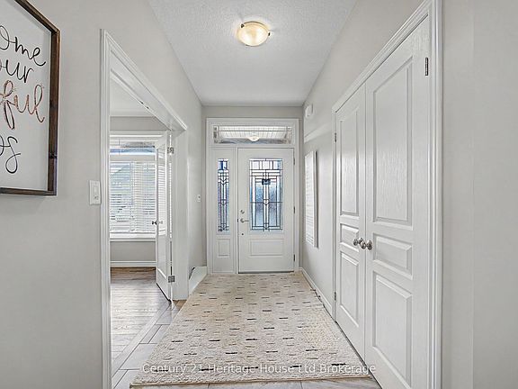 5th image of 91 Boyd Blvd
