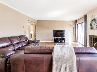 1860 Poplar Woods Cir E, Germantown, TN 38138