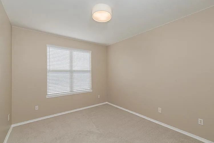 5240 S Shalom Park Cir — Photo 7