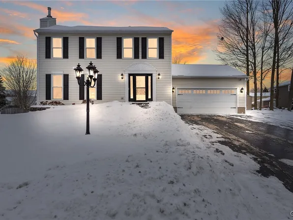 5503 Rockhampton Path, Clay, NY 13041