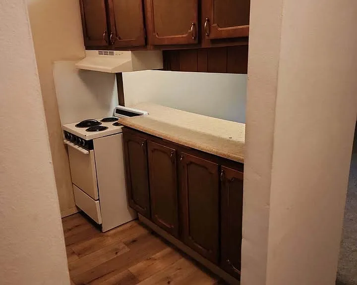 1021 S 1st St #8 — Photo 5
