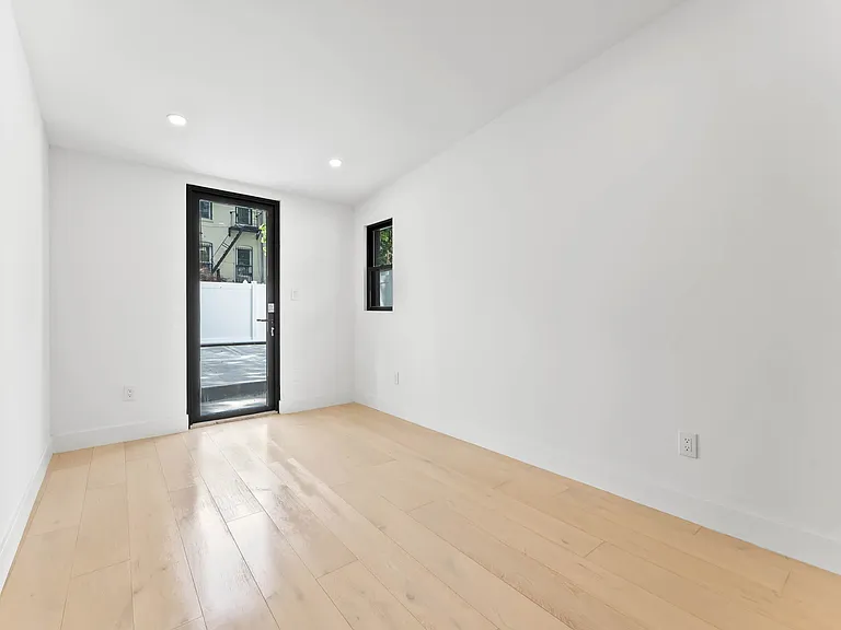 255 Weirfield St #1 — Photo 4