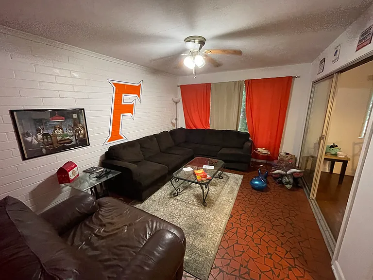 3125 W University Ave — Photo 2